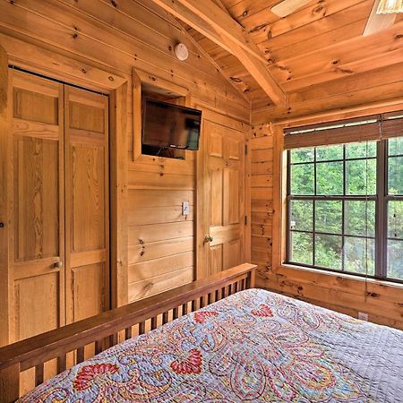 Quaint Log Cabin With Views Near West Jefferson Warrensville 外观 照片
