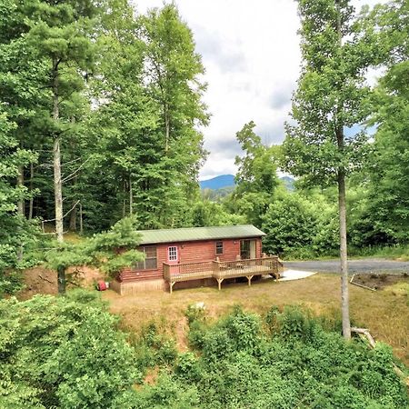 Quaint Log Cabin With Views Near West Jefferson Warrensville 外观 照片