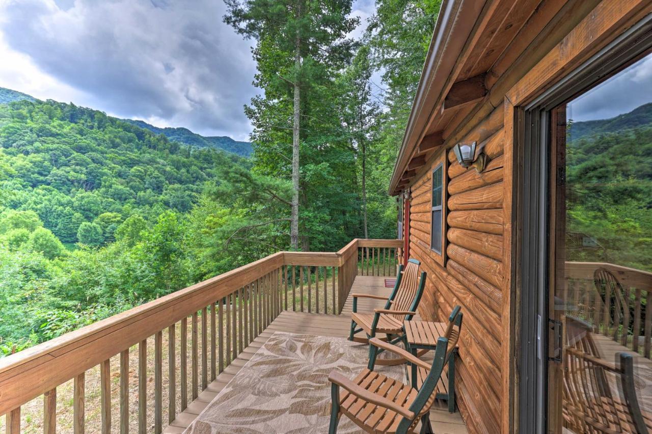 Quaint Log Cabin With Views Near West Jefferson Warrensville 外观 照片