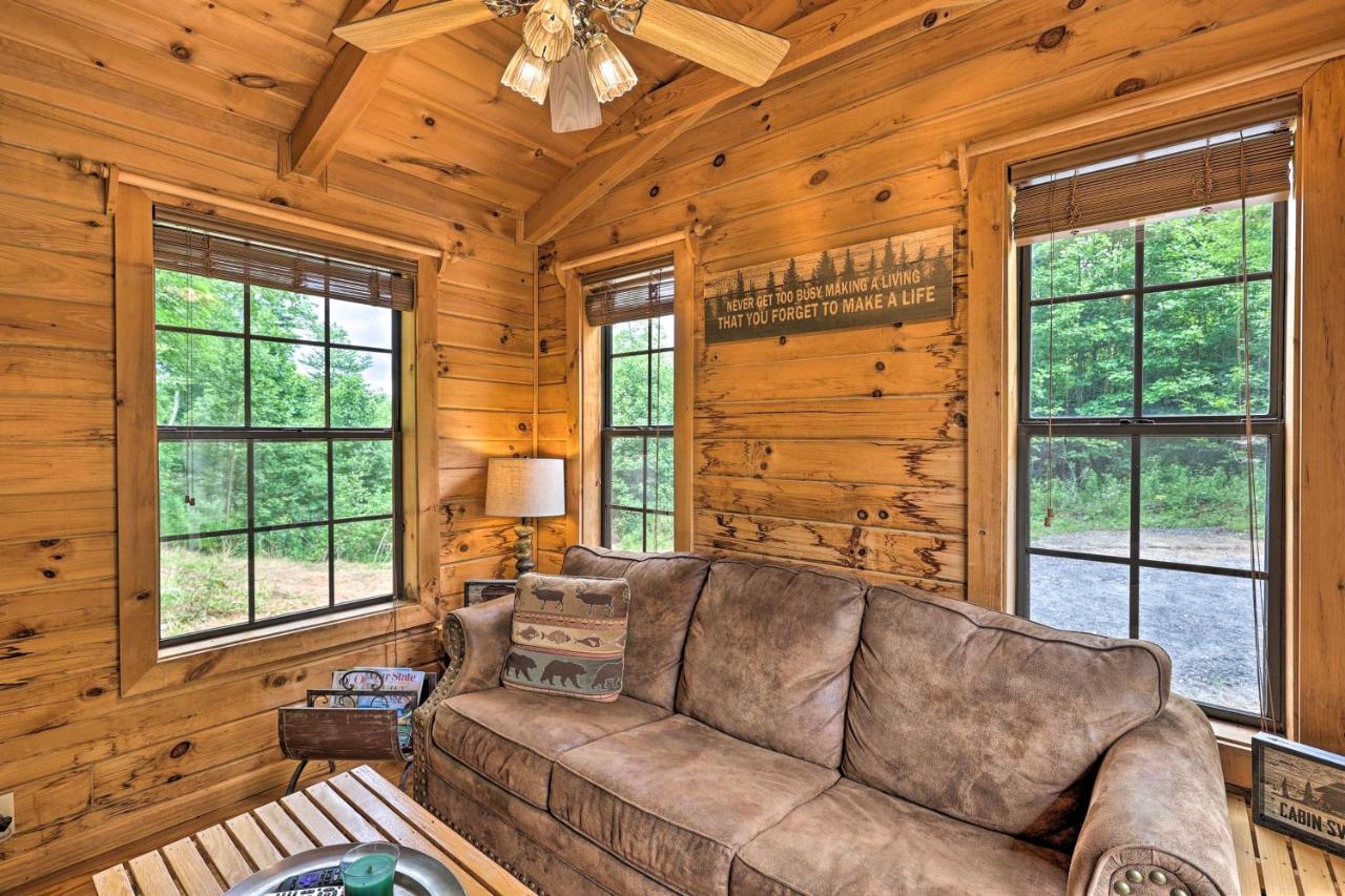 Quaint Log Cabin With Views Near West Jefferson Warrensville 外观 照片