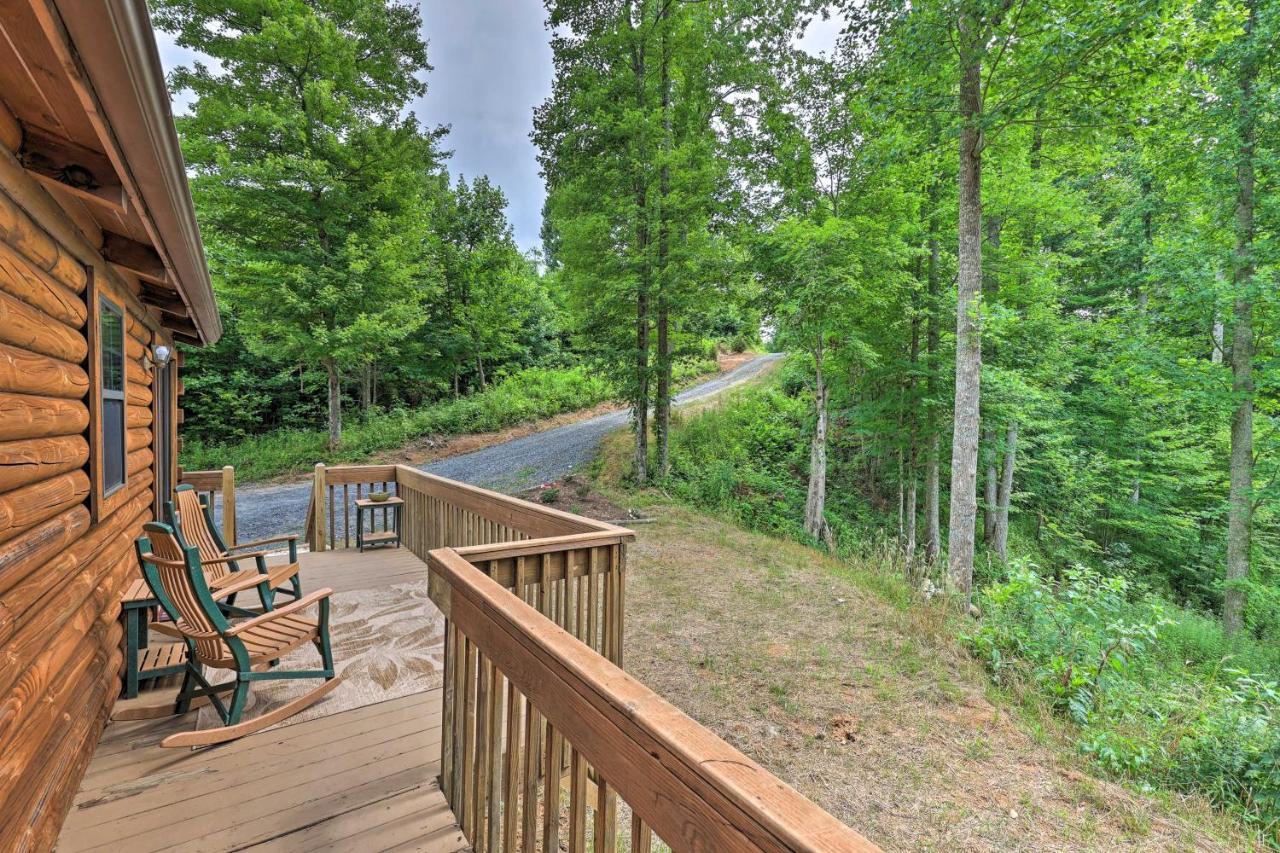 Quaint Log Cabin With Views Near West Jefferson Warrensville 外观 照片